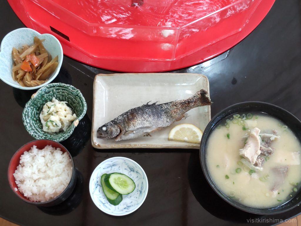 竹川峡 マス定食